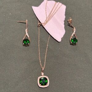 Russalite/Cushion Deposits W/
Diamonds Rose Gold Set